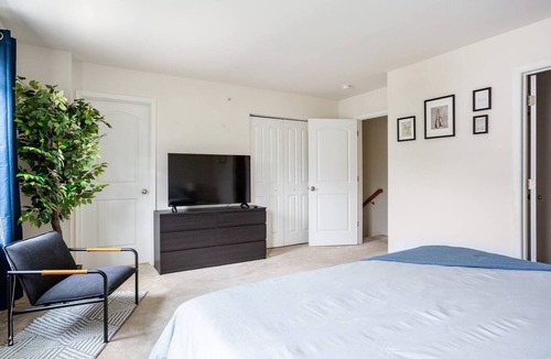 Newark House | Modern and Spacious townhome minutes from UDel