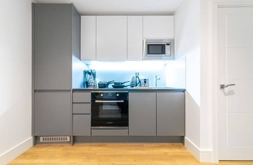 East Grinstead Apartment | Modern and Stylish Studio in East Grinstead