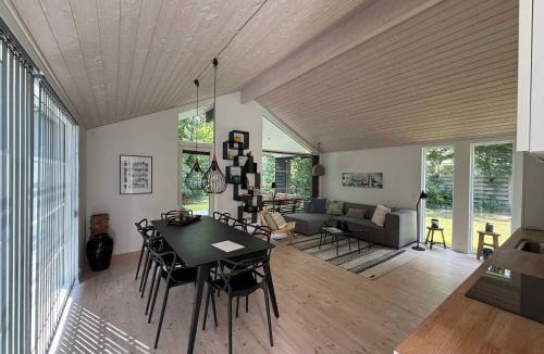 Udsholt House | Modern And Stylish Summer Cabin