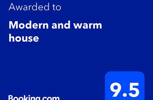 University District House | Modern and warm house