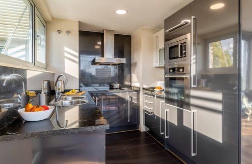 Sant Adria de Besos Apartment | Modern apartment near Forum Beach & Parking