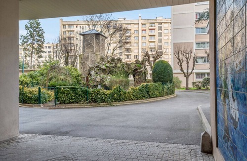 Silly-Gallieni Apartment | Modern apartment close to Paris - W281