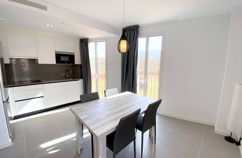 Castello d'Empuries Apartment | Modern apartment with air conditioning in Castelló d'Empúries