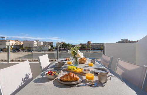 San Miguel de Salinas Apartment | Modern Apartment with Large Sunny Terrace & Pool Costa Blanca