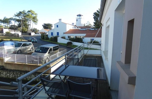 Notre-Dame-de-Monts Apartment | Modern apartment for 6, terrace and parking in Notre-Dame-de-Monts