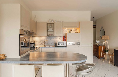 Trouville-sur-Mer Apartment | Modern Apartment with Terrace Trouville