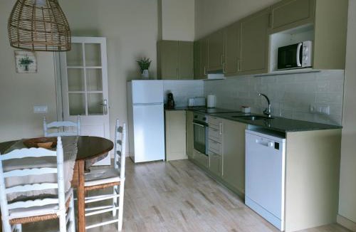 Pardines Apartment | Modern Apartament amb vistes a la muntanya