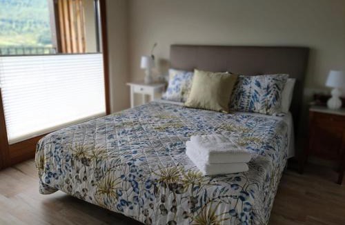 Pardines Apartment | Modern Apartament amb vistes a la muntanya