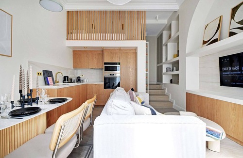 Batignolles Apartment | Modern Apartement Center of Paris Montmartre