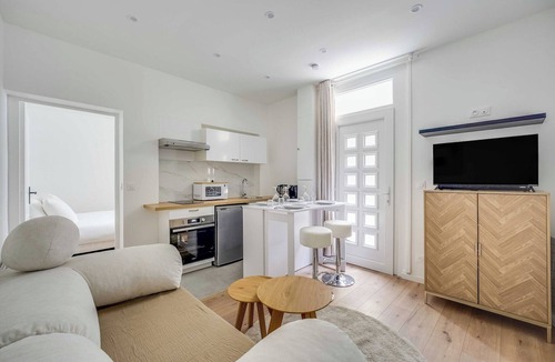 Levallois-Perret Apartment | Modern Apartment 1BR/4P - Levallois