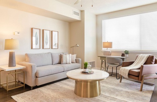 South Salt Lake Apartment | Modern Apartment in Prime Location (ID6878)