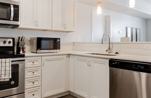 South Salt Lake Apartment | Modern Apartment in Prime Location (ID6878)