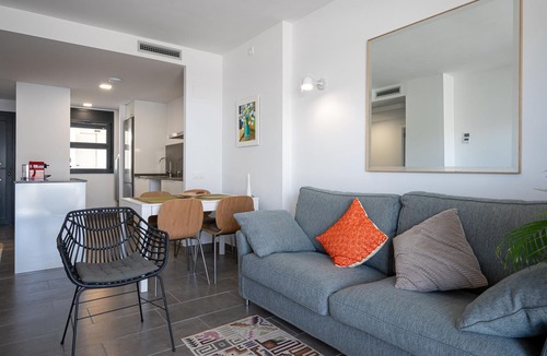 Altafulla Apartment | Modern Apartment 190m from the Beach