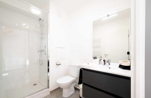 Montreuil Apartment | Modern apartment -1BR- 4P- Montreuil with Balcony