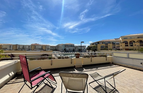 Sete Apartment | Modern apartment, 2-room cabin, terrace and veranda, near beach, private parking