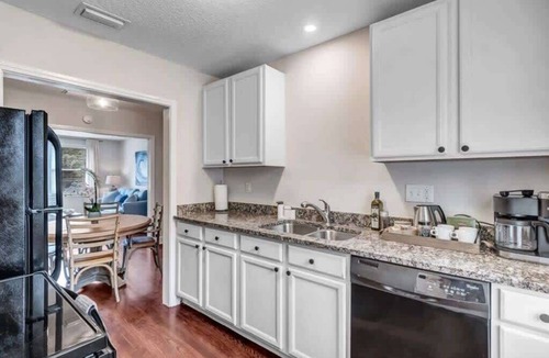 San Marco Apartment | Modern Apartment - 2 blocks from San Marco