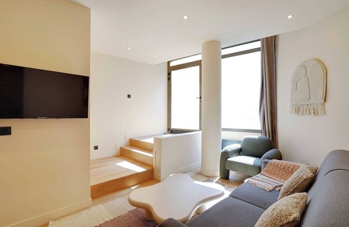 Gare Apartment | Modern Apartment - 2BD/8P - Place D'Italie