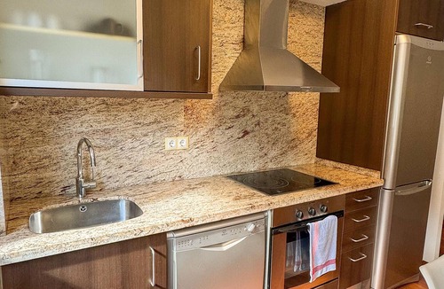 Arinsal Apartment | Modern Apartment, 5 ppl, 2 Bedrooms, Includes Parking
