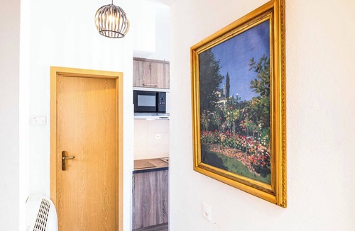 Wilson Apartment | Modern Apartment - AC- 1br-2p- Geneva