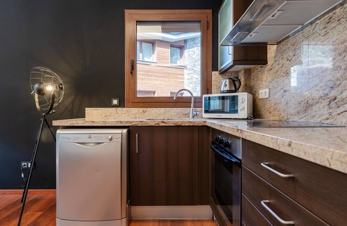 Arinsal Apartment | Modern Apartment Arinsal 2 Bedrooms, 4 Pers, Parking Included