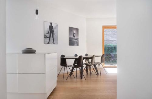 Copenhagen K Apartment | Modern Apartment by the Mermaid Statue