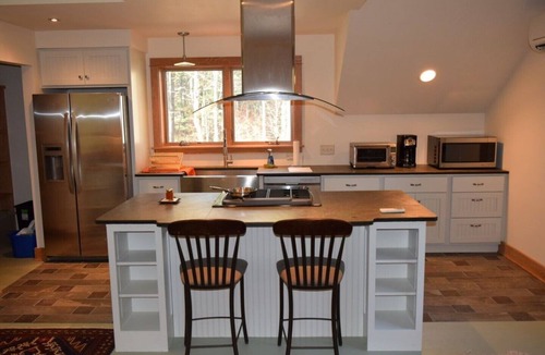 Etna Apartment | Modern Apartment; Easy Commute To Cornell University Or Ithaca College
