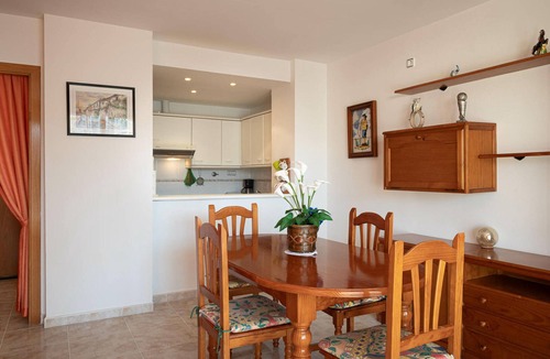 Torredembarra Apartment | Modern apartment 280m from beach with pool and air conditioning