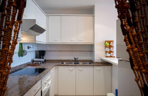 Torredembarra Apartment | Modern apartment 280m from beach with pool and air conditioning