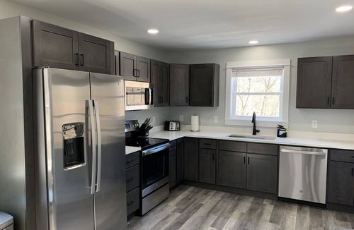 Burdett Apartment | Modern Apartment Fallsview in the Finger Lakes