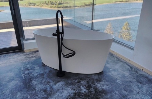 Grande-Riviere Apartment | Modern apartment with lake view