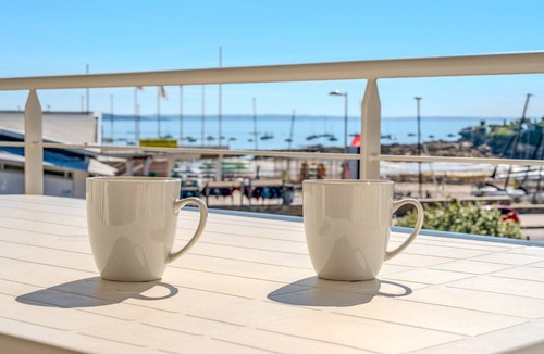 Plougonvelin Apartment | Modern apartment near the centre