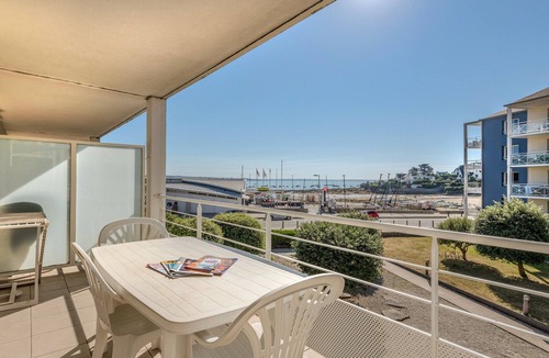 Plougonvelin Apartment | Modern apartment near the centre