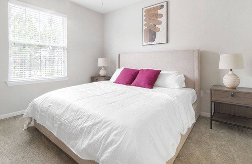 Johns Island Apartment | Modern Apartment in Prime Location (ID5679X21)