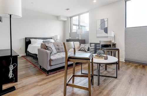 Bala-Cynwyd Apartment | Modern Apartment in Prime Location (ID7010)