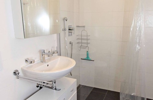 Losone Apartment | Modern apartment in a small apartment building in a central location