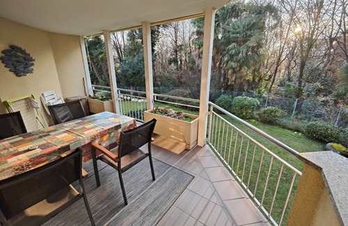 Minusio Apartment | Modern apartment in a well-kept apartment building in a quiet location