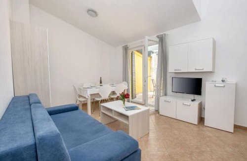 Basanija Apartment | Modern apartment in Bašanija - 73 m² - Balcony and air conditioning