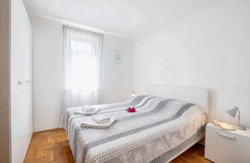 Basanija Apartment | Modern apartment in Bašanija - 73 m² - Balcony and air conditioning