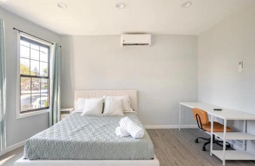 Black Rock Historic District Apartment | Modern Apartment in Black Rock-