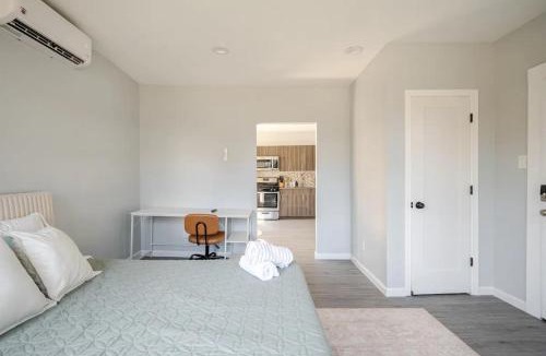 Black Rock Historic District Apartment | Modern Apartment in Black Rock-