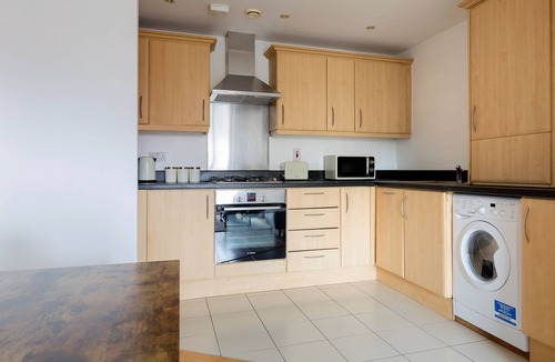 Bow Apartment | Modern Apartment in Bow