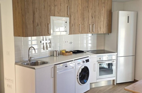 Jaca Apartment | Modern Apartment in Central Jaca