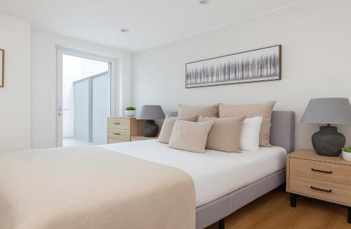 Hanger Hill Apartment | Modern Apartment in Ealing