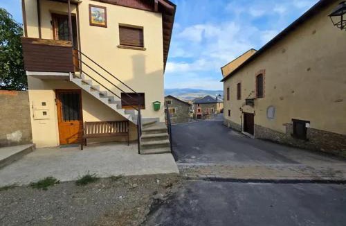 Escadarcs Apartment | Modern Apartment in Escadarcs, 60 sqm with Mountain View