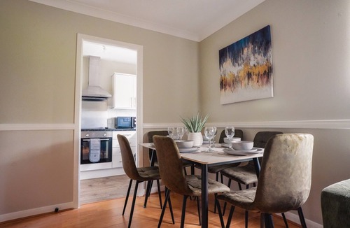 Coatbridge Apartment | Modern Apartment in Coatbridge