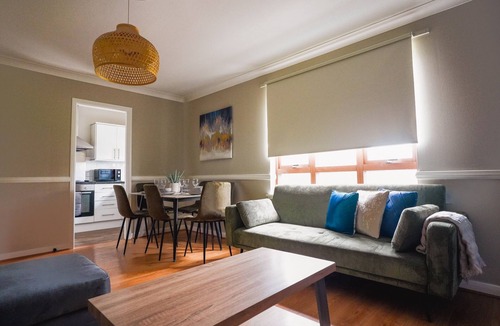 Coatbridge Apartment | Modern Apartment in Coatbridge