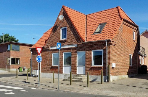 Lemvig Apartment | Modern Apartment in Jutland with Terrace