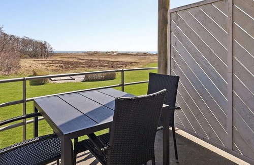 Hou Apartment | Modern Apartment in Jutland near Sea