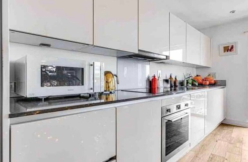 Walpole Apartment | Modern Apartment in London