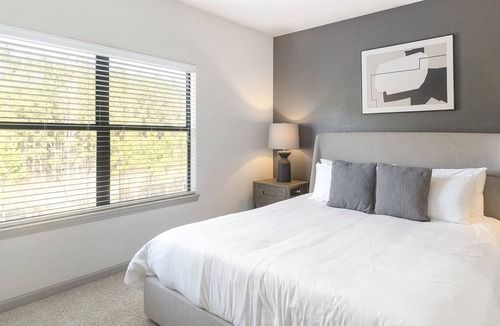 Sand Ridge Apartment | Modern Apartment in Prime Location (ID1655X62)
